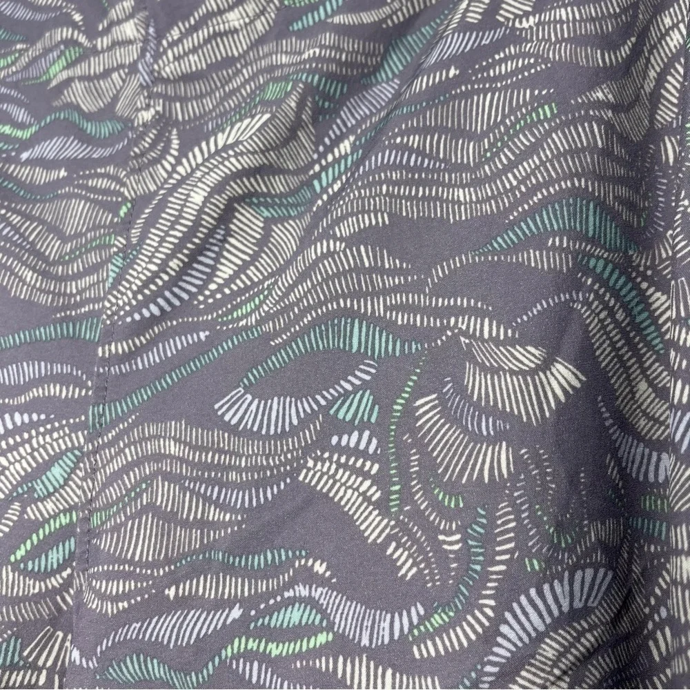 Patagonia Tyrolene Gray Pattern Bike Shorts Size 12